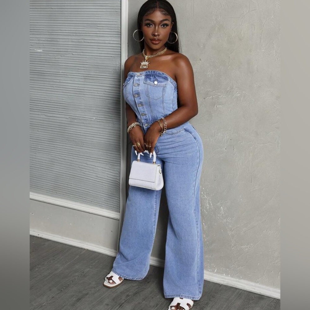 Stylish Blue Denim Jumpsuit - Picture 4 of 6